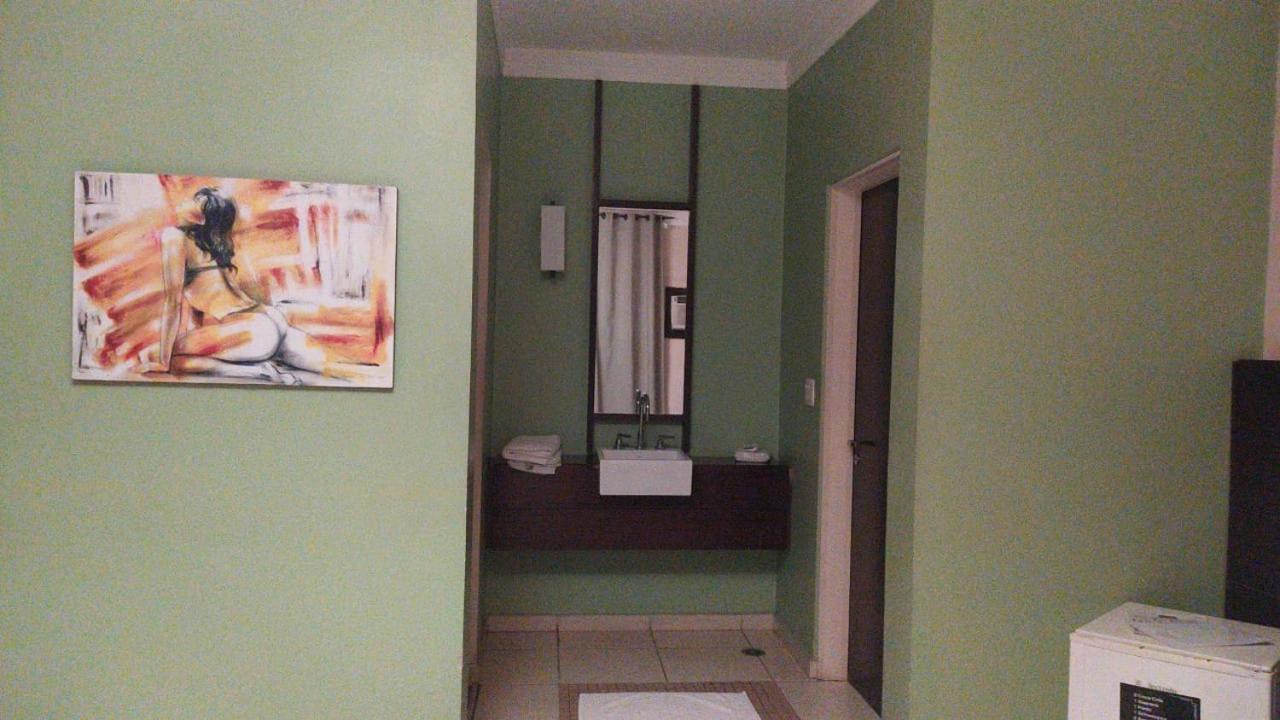 Movie Inn Motel E Hospedagem (Adults Only) Ribeirão Preto Dış mekan fotoğraf