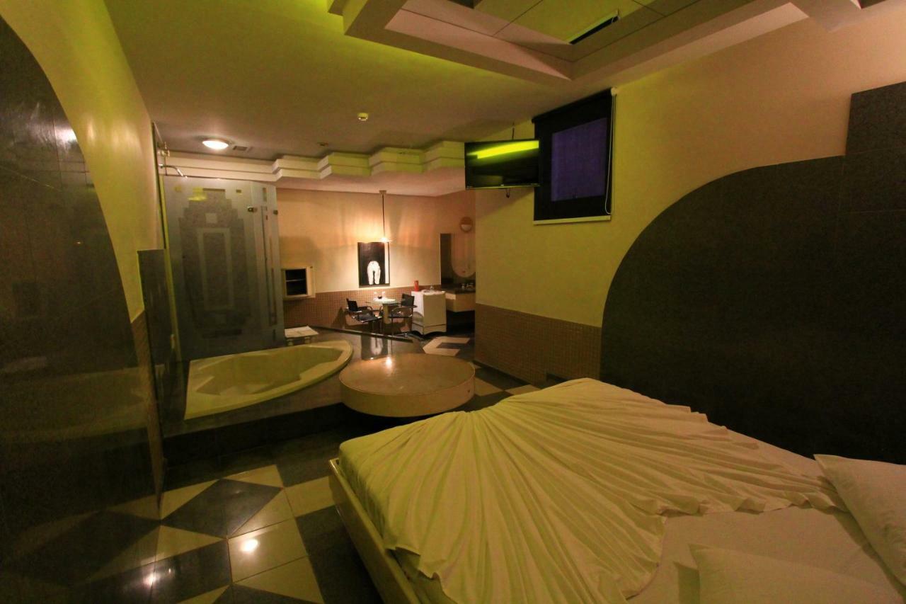 Movie Inn Motel E Hospedagem (Adults Only) Ribeirão Preto Dış mekan fotoğraf